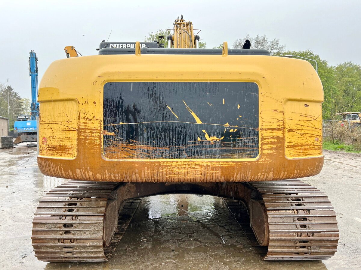Caterpillar 320DL - Image 6