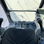 07_Case CX300C BM5741_091