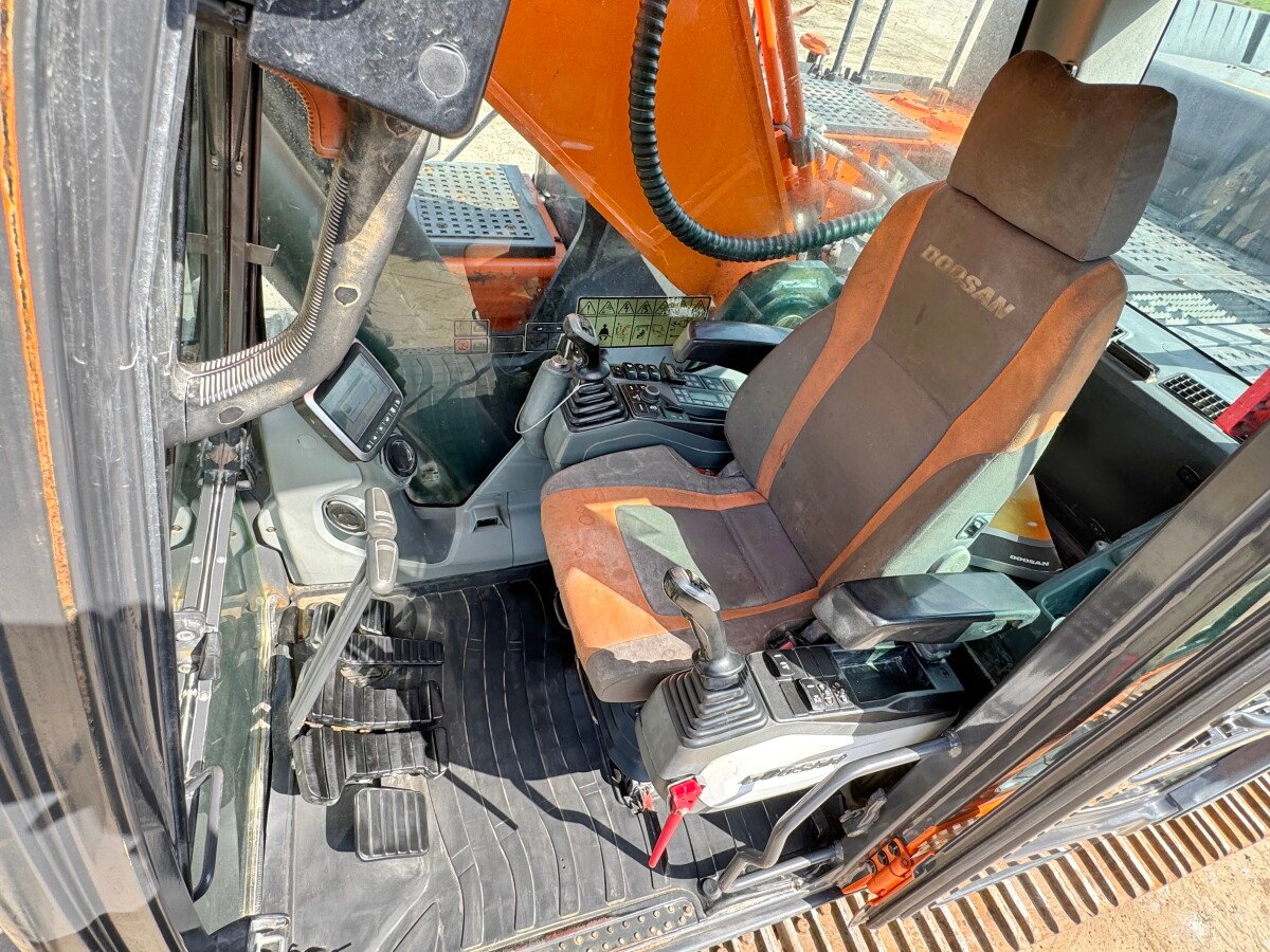 Doosan DX380LC-5 - Image 9