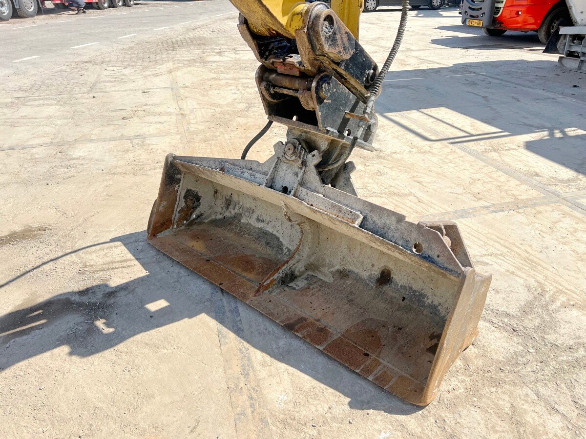 Caterpillar 444 F2 - Image 13