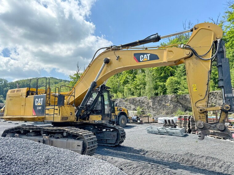 Caterpillar 374FL - Image 4