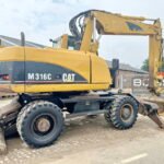 l_05_Caterpillar M316C BM5782_09