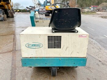 Tennant 215E Sweeper - Image 6