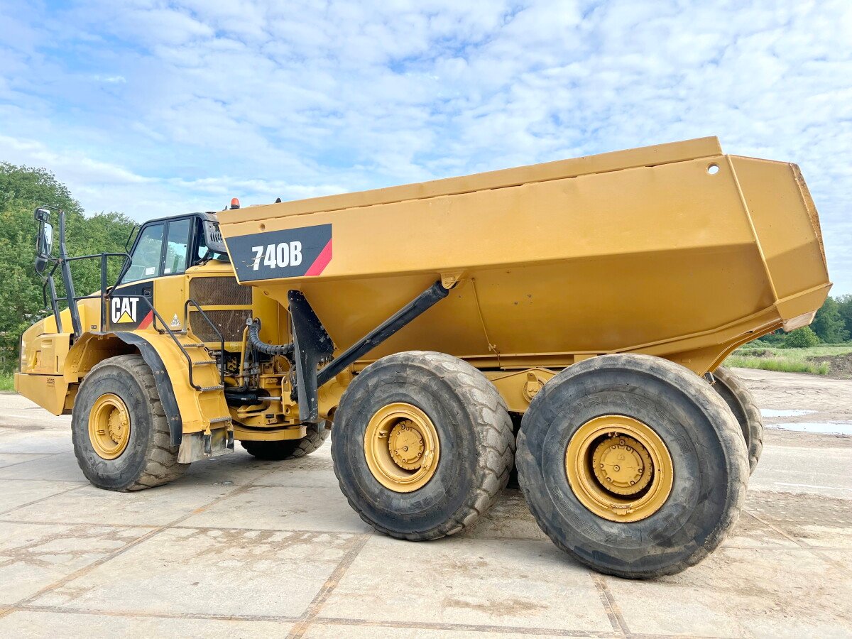 Caterpillar 740B - Image 2