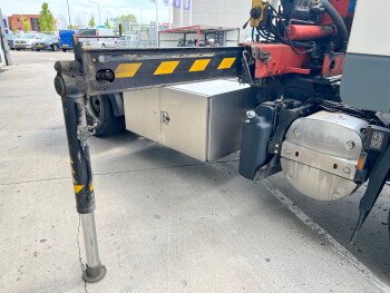 DAF CF85.360 + Effer 165-11-48 Crane - Image 3